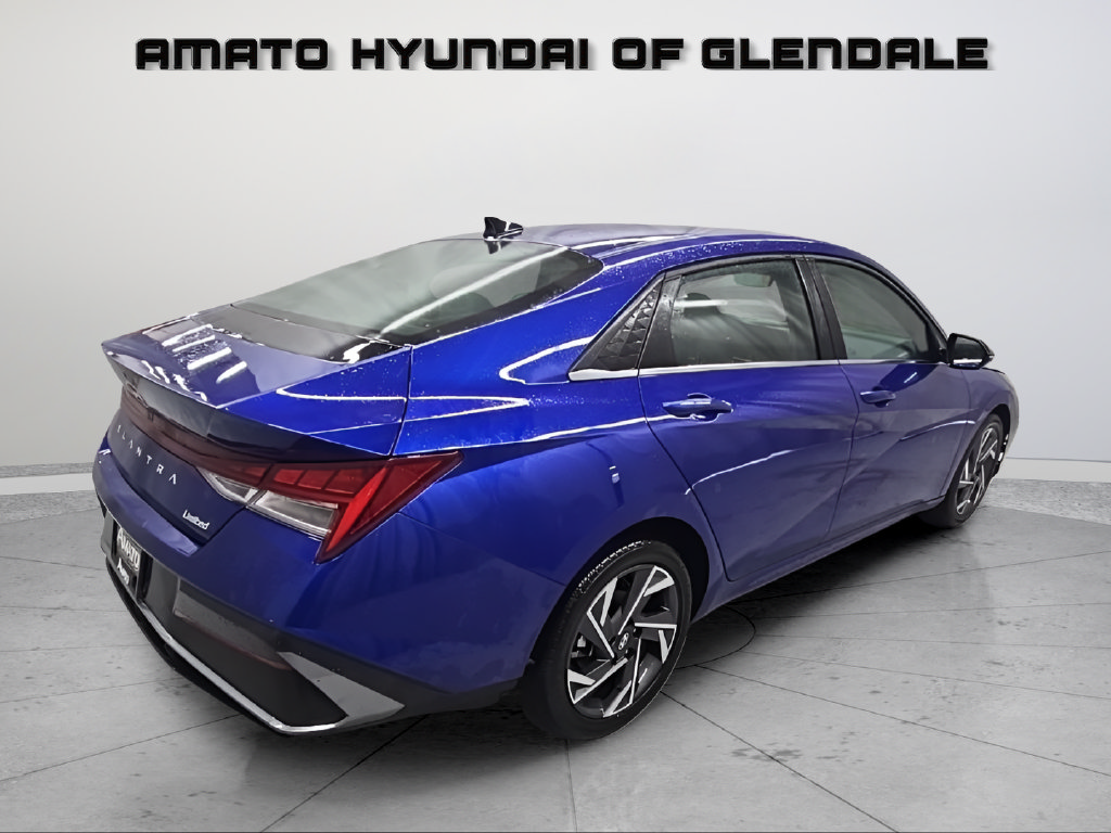 Certified 2025 Hyundai Elantra Limited FWD image 6