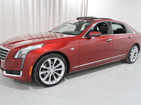Used 2018 Cadillac CT6 Luxury image 3