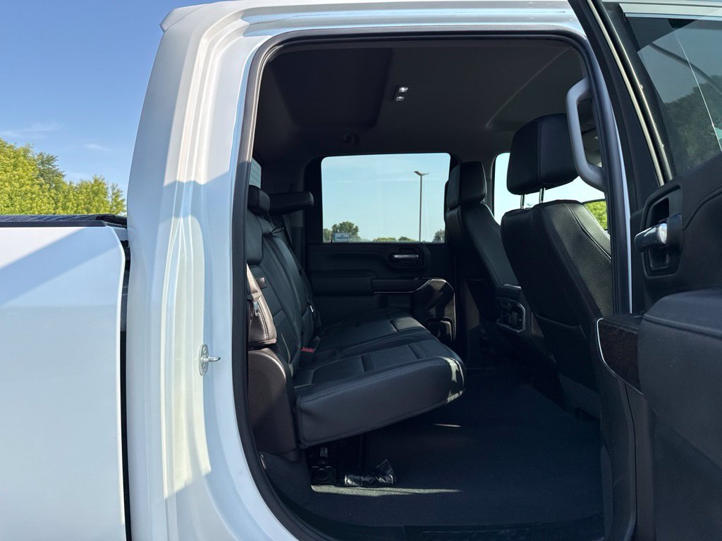 Used 2023 GMC Sierra 3500 Denali w/ Technology Package AWD/4WD image 14