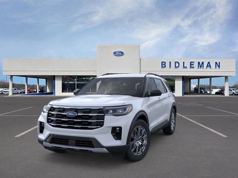 New 2026 Ford Explorer Active w/ Active Comfort Package image 2
