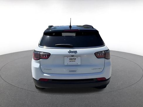 Used 2025 Jeep Compass Limited image 12