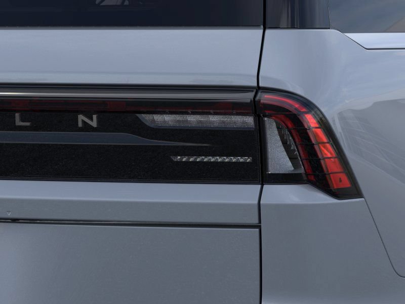 New 2026 Lincoln Navigator Premiere AWD/4WD image 21