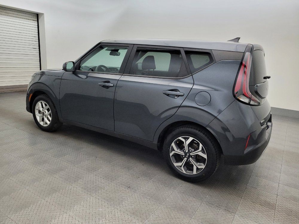 Used 2023 Kia Soul LX w/ Option Group 015 FWD image 3