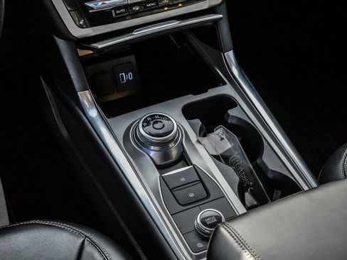 Used 2022 Ford Explorer XLT w/ Equipment Group 202A AWD/4WD image 49