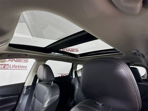 Certified 2023 Nissan Murano Platinum w/ Cargo Package image 12