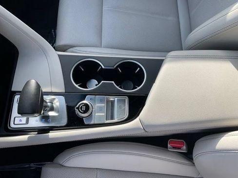 Used 2025 Genesis G70 2.5T AWD/4WD image 22