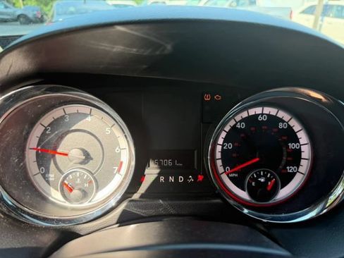 Used 2014 Dodge Grand Caravan SXT w/ UConnect Hands-Free Group FWD image 18