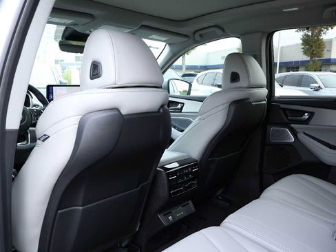 Certified 2026 Acura MDX SH-AWD w/ Technology Package image 12