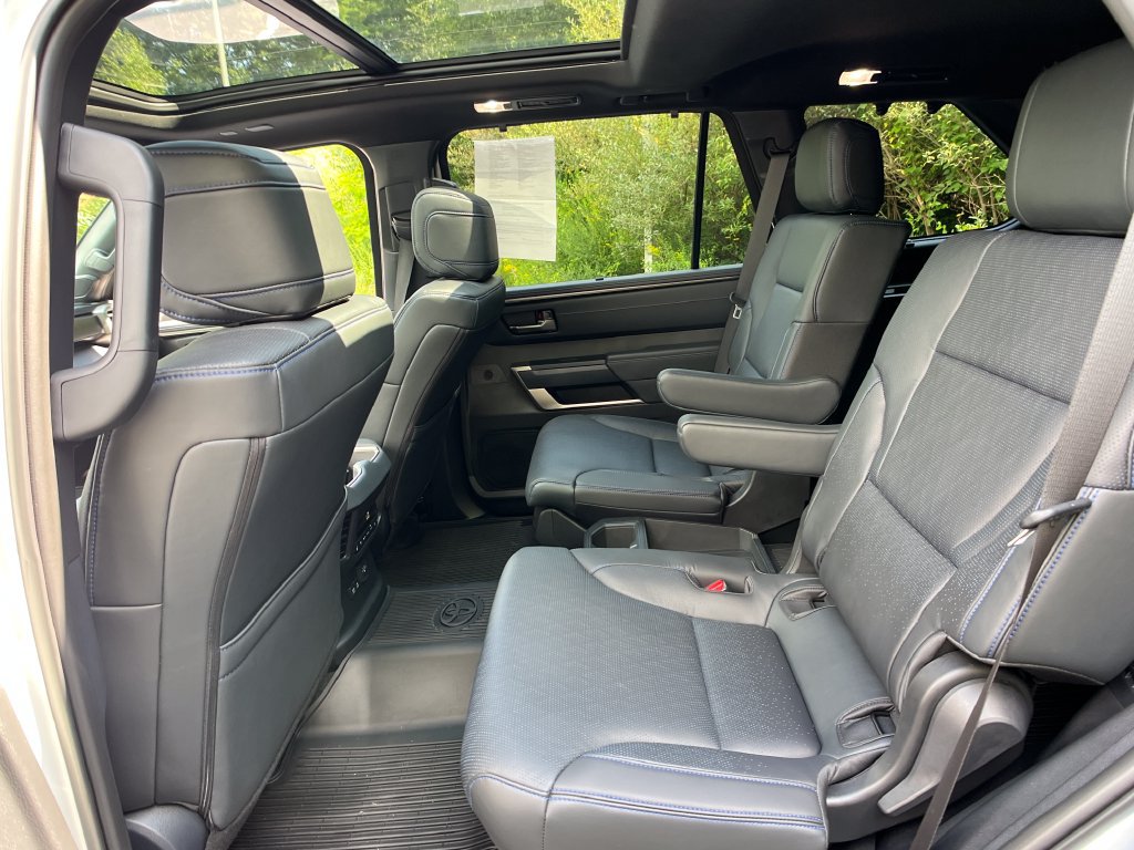 Used 2026 Toyota Sequoia Platinum AWD/4WD image 23