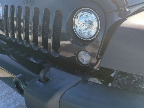 Used 2017 Jeep Wrangler Unlimited Sport image 14