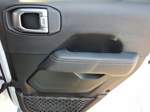 Used 2020 Jeep Wrangler Unlimited Rubicon image 14