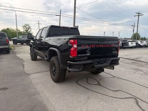 Used 2024 Chevrolet Silverado 2500 ZR2 w/ Technology Package AWD/4WD image 8