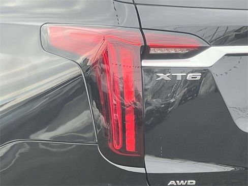 Used 2024 Cadillac XT6 Luxury image 10
