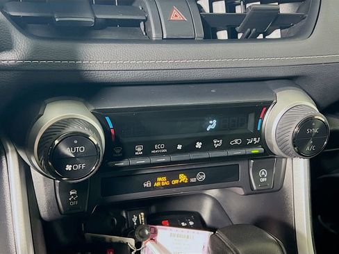 Certified 2025 Toyota RAV4 XLE AWD/4WD image 15