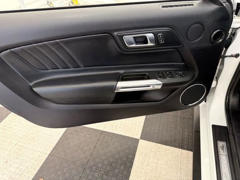 Used 2019 Ford Mustang Premium image 11