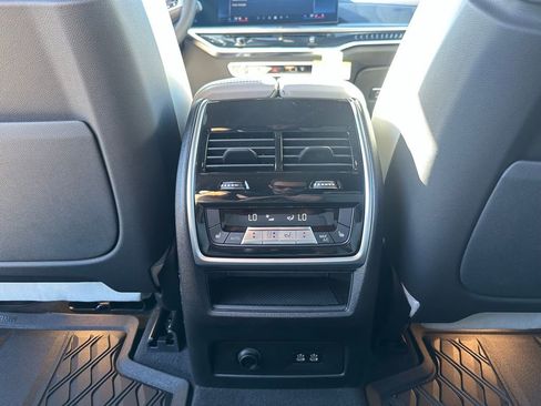 New 2026 BMW X7 xDrive40i w/ M Sport Package image 29