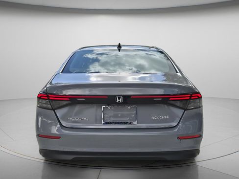 Certified 2025 Honda Accord SE image 6