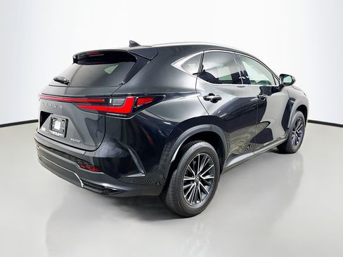 Used 2024 Lexus NX 250 FWD w/ Towing Package (2000 Lbs) image 4