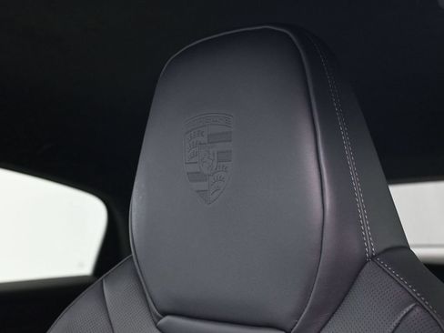 Certified 2025 Porsche Cayenne Turbo GT AWD/4WD image 20