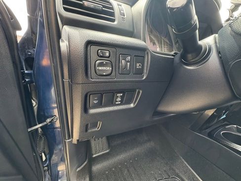 Used 2021 Toyota 4Runner Venture w/ Moonroof Package AWD/4WD image 17
