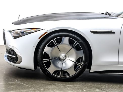 New 2026 Mercedes-Benz Maybach SL 680 image 10