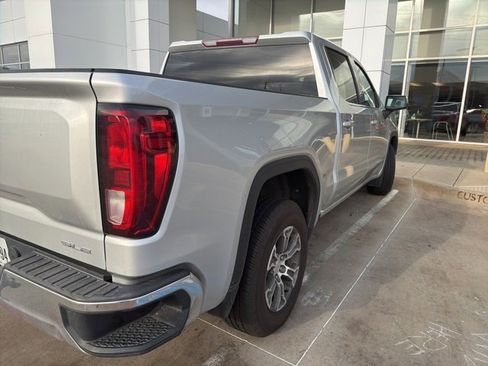 Used 2019 GMC Sierra 1500 SLE w/ SLE Value Package image 3