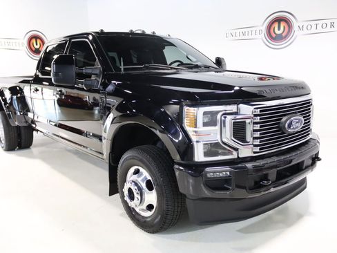Used 2022 Ford F350 Platinum AWD/4WD image 8