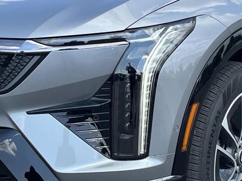 New 2025 Cadillac Optiq Sport 1 image 9