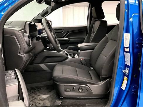 Used 2024 Chevrolet Colorado Trail Boss w/ Advanced Trailering Package AWD/4WD image 23