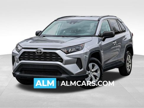 Used 2021 Toyota RAV4 LE image 1