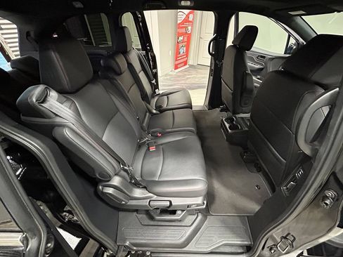 Used 2025 Honda Odyssey Sport-L image 45