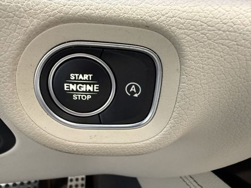 Used 2020 Mercedes-Benz GLS 580 4MATIC image 45