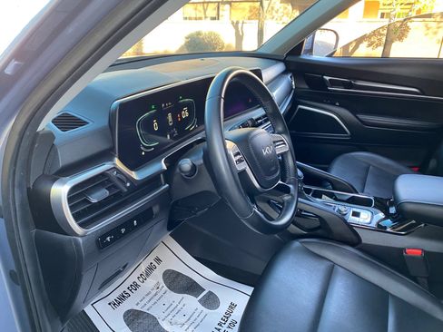 Used 2024 Kia Telluride S w/ S Sunroof Package image 29