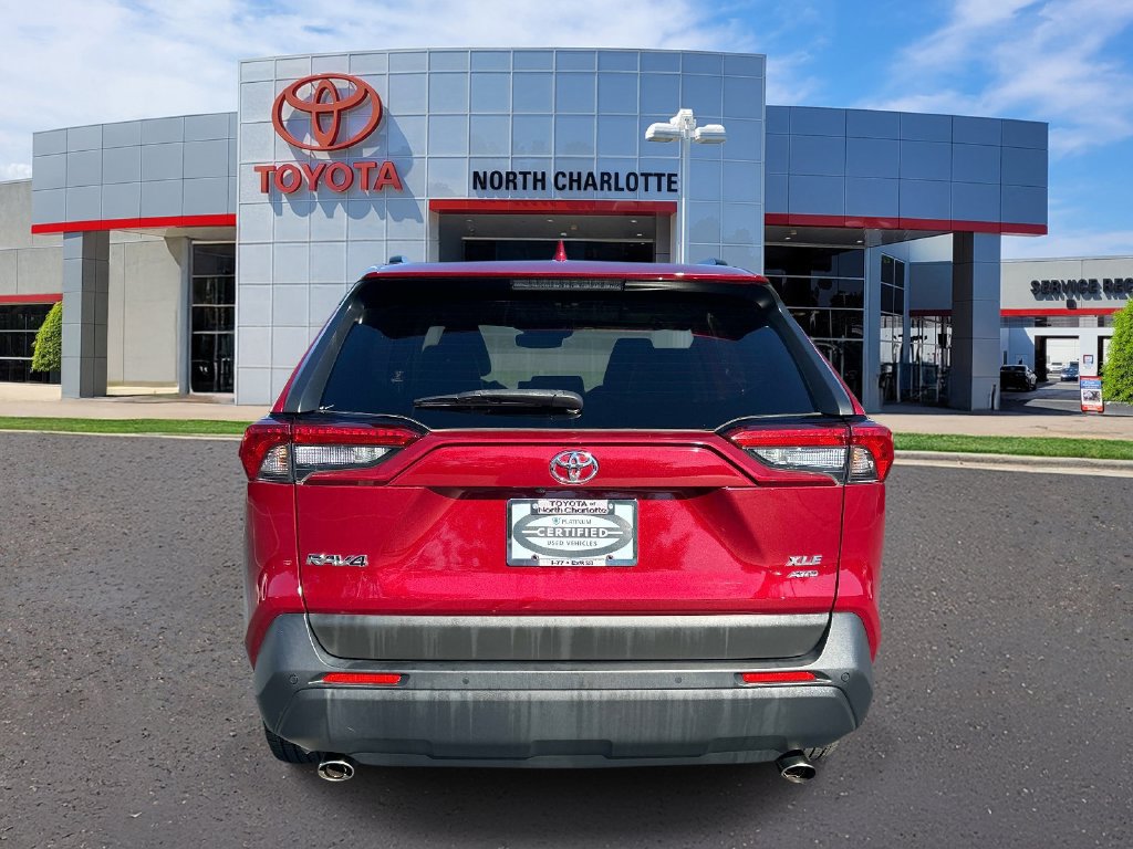 Used 2022 Toyota RAV4 XLE Premium AWD/4WD image 7