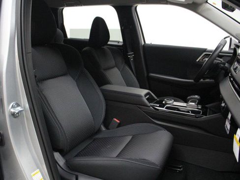 New 2026 Mitsubishi Outlander ES image 19