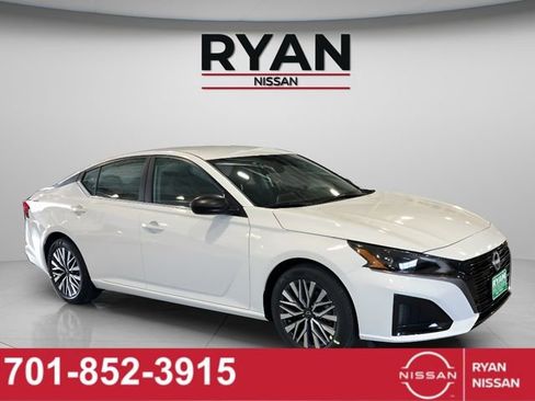 New 2026 Nissan Altima 2.5 SV FWD image 11