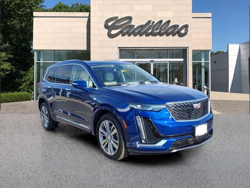 Certified 2023 Cadillac XT6 Premium Luxury image 7