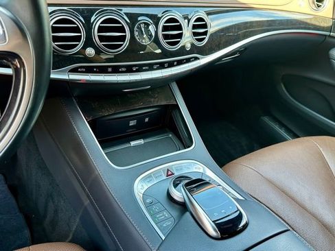 Used 2017 Mercedes-Benz S 550 4MATIC Sedan image 30