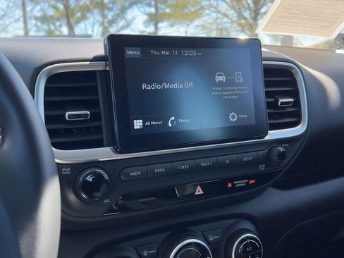 Certified 2021 Hyundai Venue SEL image 27