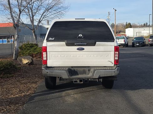 Used 2022 Ford F250 XLT w/ XLT Premium Package image 4