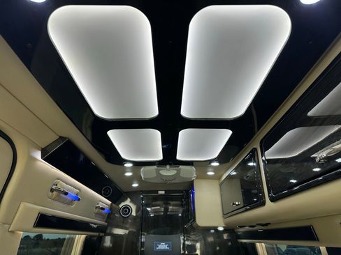 Used 2022 Mercedes-Benz Sprinter 3500 image 41