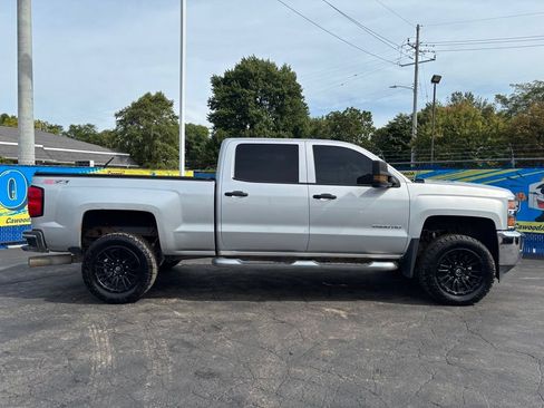 Used 2015 Chevrolet Silverado 2500 LT AWD/4WD image 2