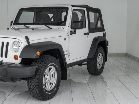 Used 2013 Jeep Wrangler Sport AWD/4WD image 47
