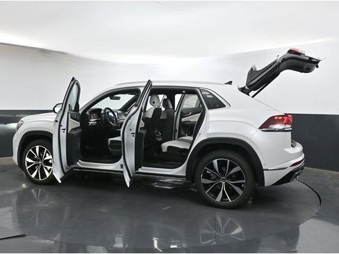 New 2026 Volkswagen Atlas Cross Sport SEL Premium R-Line AWD/4WD image 41