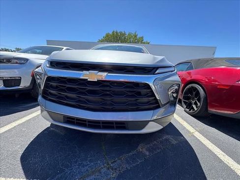 Used 2025 Chevrolet Blazer LT FWD image 21