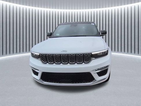 Used 2023 Jeep Grand Cherokee Summit AWD/4WD image 21