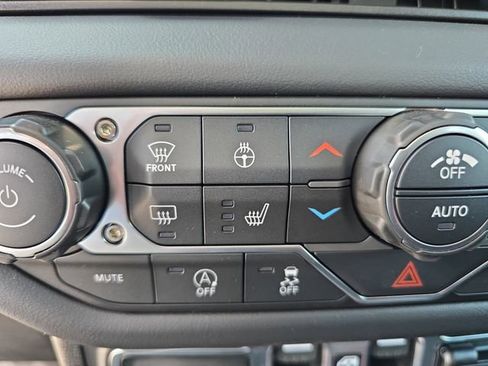 New 2026 Jeep Gladiator Sport AWD/4WD image 19