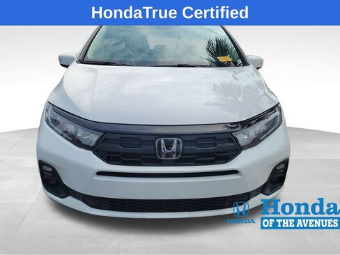 Certified 2025 Honda Odyssey EX-L image 2