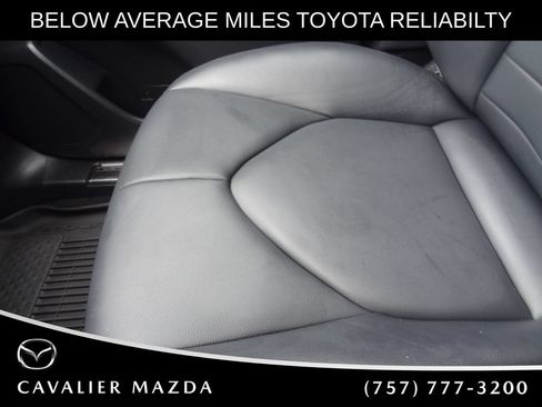 Used 2023 Toyota Highlander XLE AWD/4WD image 38