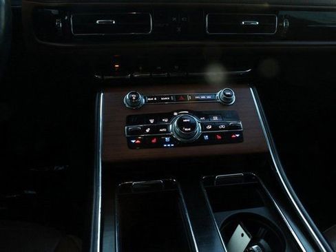 Used 2020 Lincoln Aviator Reserve w/ Equipment Group 201A image 25